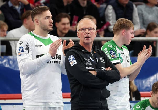 05.12.2025, Deutschland, Bietigheim, Handball 2. Bundesliga, SG BBM Bietigheim vs. HC Oppenweiler Backnang, HCO Trainer Volker Blumenschein