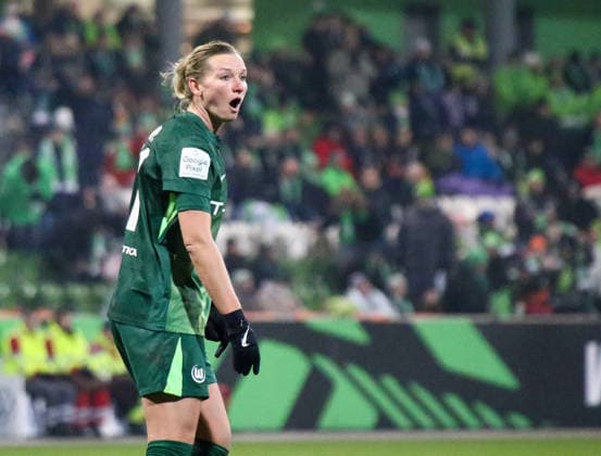 Deutschland: Frauen-Bundesliga 2025 26, 12. Spieltag - VfL Wolfsburg VS SC Freiburg - AOK Stadion (Wolfsburg): Alexandra Popp (VfL Wolfsburg Frauen, 11) Copyright: xAymanxAlahmedx