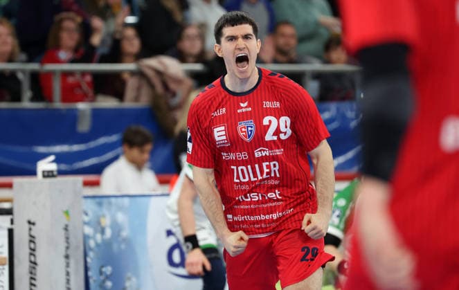 05.12.2025, Deutschland, Bietigheim, Handball 2. Bundesliga, SG BBM Bietigheim vs. HC Oppenweiler Backnang, Moritz Strosack (BBM) jubelt, Jubel