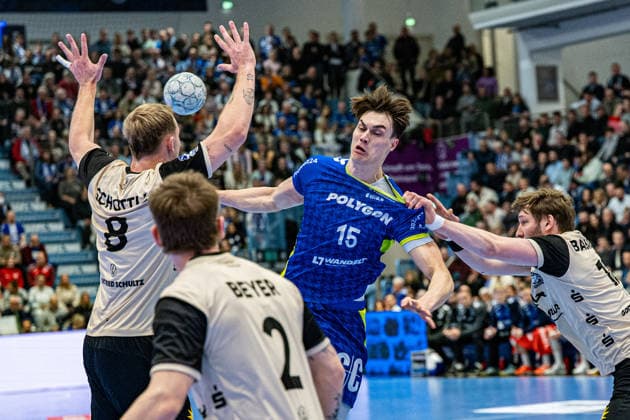 Daikin Handball Bundesliga, VfL Gummersbach - Bergischer Handballclub 06 05.12.2025 Nico Schoettle, (Bergischer Handball-Club 06 8), Noah Beyer, (Bergischer Handball-Club 06 2), Miro Schluroff (VfL Gummersbach, 15), ; Daikin Handball Bundesliga, VfL Gummersbach - Bergischer Handballclub 06 05.12.2025 Copyright: xBEAUTIFULxSPORTS Erlhofx