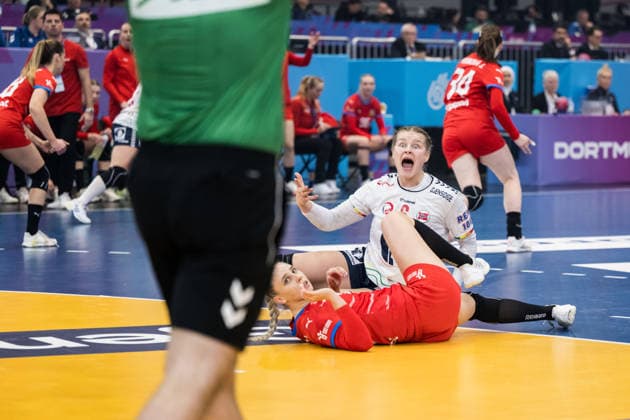 251205 Maren Aardahl of Norway reacts during the 2025 IHF Women™s World Championship, WM, Weltmeisterschaft handball match between Czech Republic and Norway on December 5, 2025 in Dortmund. Photo: Emma Wallskog BILDBYRAN COP 320 EW0604 handball handboll handball handboll handball bbeng vm handball-vm handbolls-vm ihf handball world championship world handball championship 2025 world championship 2025 tjeckien norway norge czech republic dam bbeng norge norway Copyright: EMMAxWALLSKOG BB251205EW136