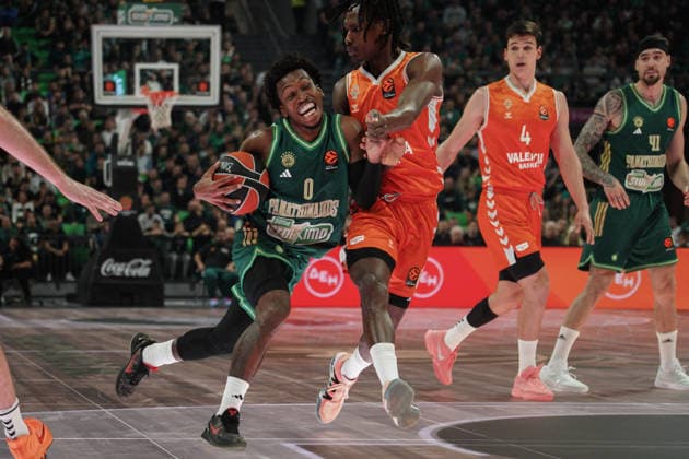 December 5, 2025, Athens, Athens, Greece: T.J SHORTS in action during the EuroLeague regular season, matchday 14, between Panathinaikos Aktor BC andValencia at Telekom Center Athens on November 20, 2025 Athens Greece - ZUMAa226 20251205_zip_a226_004 Copyright: xGiorgosxArapekosx