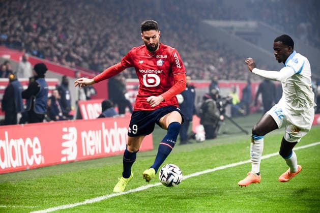 LOSC Lille v Olympique de Marseille - Ligue 1 McDonald s 2025 2026 22 Timothy WEAH (om) - 09 Olivier GIROUD (losc) during the Ligue 1 McDonald s match between Lille and Marseille at Stade Pierre Mauroy on December 5, 2025 in Lille, France. Lille France  Copyright: xFEPx 776348226