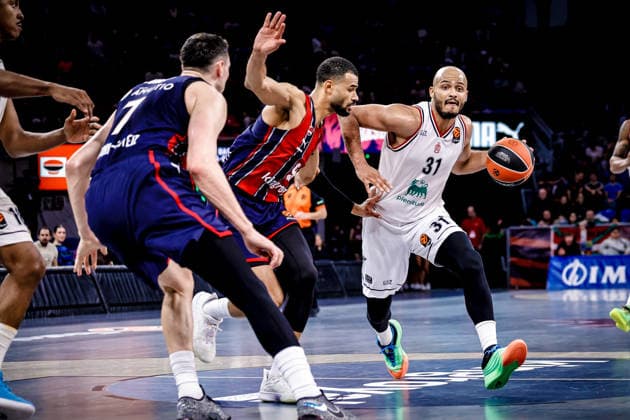 Shavon Shields Kosner Baskonia Vitoria-Gasteiz - EA7 Emporio Armani Olimpia Milano Euroleague 2025-26 Round 14 Vitoria-Gasteiz, 04 12 2025 Foto MarcoBrondi CIAMILLO-CASTORIA Vitoria-Gasteiz Fernando Buesa Arena Paesi Baschi Spagna  Copyright: xMarcoxBrondix