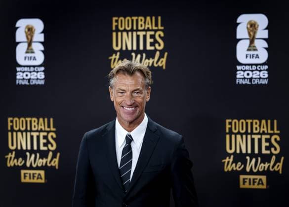 WASHINGTON - Saudi Arabian coach Herve Renard on the red carpet before the draw for the 2026 World Cup in the United States. ANP KOEN VAN WEEL xVIxANPxSportx xxANPxIVx 544003387 originalFilename: 544003387.jpg