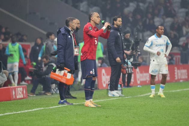 FOOTBALL : LOSC Lille vs Olympique de Marseille - Ligue 1 J15 - 05 12 2025 Ethan MBAPPE (LOSC Lille) lors du match LOSC Lille vs Olympique de Marseille, Ligue 1 J15, Decathlon Arena stade Pierre Mauroy, le 5 dÃ cembre 2025 - photo Laurent Sanson PsnewZ  Copyright: xLaurentxSANSONx xPsnewZx
