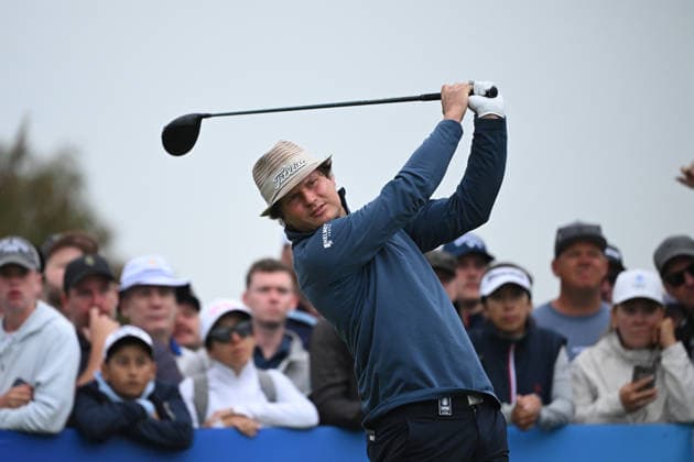 GOLF AUSTRALIAN OPEN, Tapio Pulkkanen of Finland tees off on the 3rd hole during round three of the Australian Open Golf tournament at the Royal Melbourne Golf Club in Melbourne, Saturday, December 6, 2025. ( NO ARCHIVING, EDITORIAL USE ONLY MELBOURNE VICTORIA AUSTRALIA  Copyright: xJAMESxROSSx 20251206172562614057
