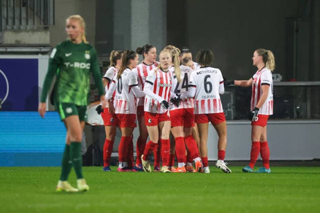 05.12.2025, xgrfx, Fussball Google Pixel Frauen-Bundesliga, VfL Wolfsburg - SC Freiburg v.l. Tor, Leela Egli (SC Freiburg) (DFL DFB REGULATIONS PROHIBIT ANY USE OF PHOTOGRAPHS as IMAGE SEQUENCES and or QUASI-VIDEO) Wolfsburg