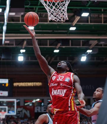 Im Bild: Charles Thompson (Wuerzburg Baskets, 32) 05.12.2025, Basketball, Fitness First Wuerzburg Baskets vs. EWE Baskets Oldenburg, easyCredit BBL, 9. Spieltag, Deutschland, Wuerzburg, tectake-Arena, Copyright: HMBxMedia xJulienxBecker