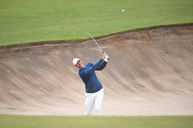 GOLF AUSTRALIAN OPEN, Adam Scott of Australia plays a shot out of a bunker on the 3rd hole during round three of the Australian Open Golf tournament at the Royal Melbourne Golf Club in Melbourne, Saturday, December 6, 2025. ( NO ARCHIVING, EDITORIAL USE ONLY MELBOURNE VICTORIA AUSTRALIA  Copyright: xJAMESxROSSx 20251206180576131866