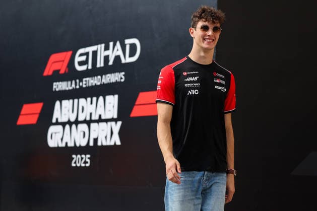 Oliver Bearman of Great Britain and Haas F1 Team , Qualifying, F1 Grand Prix of Abu Dhabi, am 06. December 2025 in Abu Dhabi, United Arab Emirates. (Foto von Diogo Cardoso DeFodi Images) Oliver Bearman of Great Britain and Haas F1 Team , Qualifying, F1 Grand Prix of Abu Dhabi, Yas Marina Circuit on December 6, 2025 in Abu Dhabi, United Arab Emirates. (Photo by Diogo Cardoso DeFodi Images)