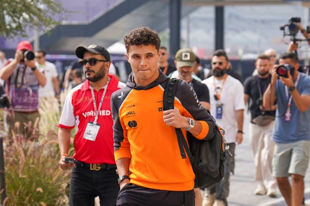 FORMULA ONE ABU DHABI GRAND PRIX 2025 Lando Norris 4 (GBR), McLaren MCL39 arrives at the track during the Formula One Etihad Airways Abu Dhabi Grand Prix 2025 at the Yas Marina Circuit, Yas Island, United Arab Emirates on 6 December 2025 Credit: Eleanor Hoad Every Second Media Editorial use only. All images are copyright Every Second Media Limited. No images may be reproduced without prior permission. Copyright: xIMAGO EveryxSecondxMediax ESM-1694-0011 EleanorxHoadx xEveryxSecondxMediax
