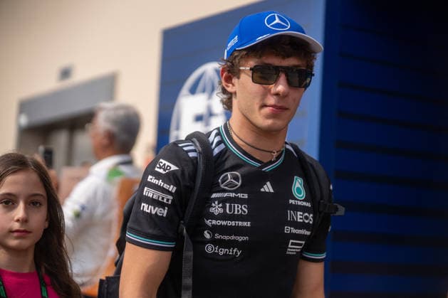 Abu Dhabi Grand Prix 2025 - Practice and Qualifying Andrea Kimi Antonelli (Ita) of Mercedes-AMG Petronas F1 Team 12 on Saturday during the Formula 1 Etihad Airways Abu Dhabi Grand Prix 2025 at the Yas Marina Circuit on December 6, 2025 Photo by Antoine Lapeyre ABACAPRESS.COM Abu Dhabi United Arab Emirates  Copyright: xLapeyrexAntoine ABACAx