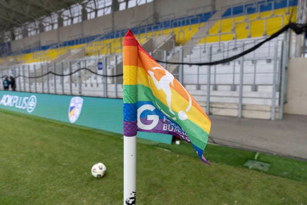 Google Pixel Frauen-Bundesliga: FC Carl Zeiss Jena vs. SV Werder Bremen; Jena; 06.12.2025 Eckfahne Google Pixel Frauen-Bundesliga Google Pixel Frauen-Bundesliga: FC Carl Zeiss Jena vs. SV Werder Bremen; ad hoc arena im Ernst-Abbe-Sportfeld; 06.12.2025 DFB REGULATIONS PROHIBIT ANY USE OF PHOTOGRAPHS AS IMAGE SEQUENCES AND OR QUASI-VIDEO. Copyright: xBEAUTIFULxSPORTS Duehringx
