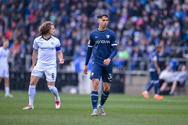 06.12.2025, Fussball, 2. Bundesliga, 15. Spieltag Saison 2025 2026, VfL Bochum - DSC Arminia Bielefeld, Cajetan Lenz VfL Bochum 1848) xRHR-FOTO TKx