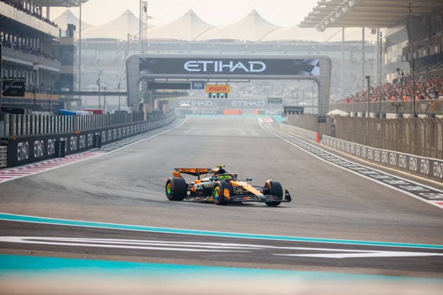 F1 Abu Dhabi Grand Prix 2025 Lando Norris of McLaren is driving on the track during Practice 3 ahead of Formula 1 Abu Dhabi Grand Prix at Yas Marina Circuit on December 6th, 2025 in Abu Dhabi, United Arab Emirates. Abu Dhabi United Arab Emirates  Copyright: xBeataxZawrzelx originalFilename:zawrzel-f1abudha251206_npR2A.jpg