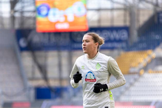 Google Pixel Frauen-Bundesliga: FC Carl Zeiss Jena vs. SV Werder Bremen; Jena; 06.12.2025 Larissa Mühlhaus ( 7; SV Werder Bremen) Google Pixel Frauen-Bundesliga: FC Carl Zeiss Jena vs. SV Werder Bremen; ad hoc arena im Ernst-Abbe-Sportfeld; 06.12.2025 DFB REGULATIONS PROHIBIT ANY USE OF PHOTOGRAPHS AS IMAGE SEQUENCES AND OR QUASI-VIDEO. Copyright: xBEAUTIFULxSPORTS Duehringx
