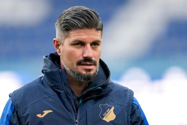 Stefan Kleineheismann (Trainer, Cheftrainer, TSG II), Einzelbild, Einzelfoto, Aktion, Action, 06.12.2025, Sinsheim (Deutschland), Fussball, 3. Liga, TSG 1899 Hoffenheim II - SSV Jahn Regensburg, DFB DFL REGULATIONS PROHIBIT ANY USE OF PHOTOGRAPHS AS IMAGE SEQUENCES AND OR QUASI-VIDEO.