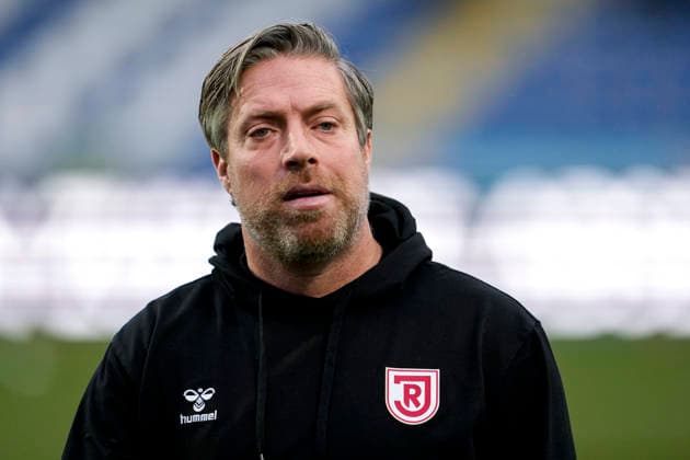 Michael Wimmer (Trainer, Cheftrainer, Regensburg), Einzelbild, Einzelfoto, Aktion, Action, 06.12.2025, Sinsheim (Deutschland), Fussball, 3. Liga, TSG 1899 Hoffenheim II - SSV Jahn Regensburg, DFB DFL REGULATIONS PROHIBIT ANY USE OF PHOTOGRAPHS AS IMAGE SEQUENCES AND OR QUASI-VIDEO.