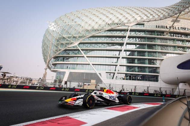 F1 - ABU DHABI GRAND PRIX 2025 30 LAWSON Liam (nzl), Visa Cash App RB F1 Team VCARB02, action during the 2025 Formula 1 Abu Dhabi Grand Prix, 24th round of the 2025 FIA Formula One World Championship, WM, Weltmeisterschaft from December 05 to 07, 2025 on the Yas Marina Circuit, in Abu Dhabi, United Arab Emirates - Abu DhabiUnited Arab Emirates  Copyright: xANTONINxVINCENTx