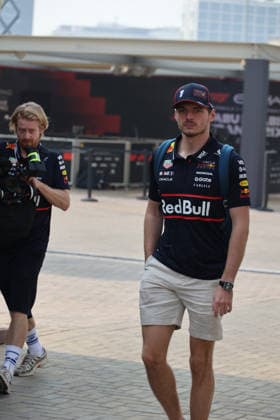 06.12.2025, Yas Marina Circuit, Abu Dhabi, Formula 1 Etihad Airways Abu Dhabi Grand Prix 2025 , im Bild Max Verstappen (NLD), Oracle Red Bull Racing (Photo by Alessandro Martellotta Hasan Bratic DeFodi Images)