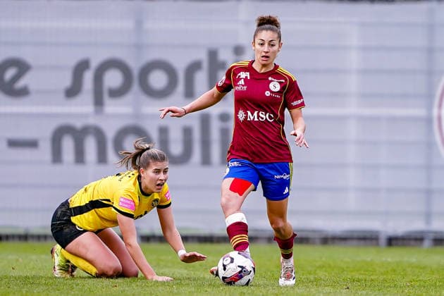 Switzerland: AXA Women s Super League, Servette FC ChÃªnois FÃ minin vs BSC YB Frauen, Stade des Trois-Chene, Chene-Bourg: Elodie Nakkach (66 Servette FC Chenois Feminin) in Aktion, am Ball Copyright: xDanielaxPorcellix