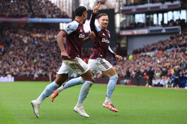 Football - Premier League - Aston Villa v Arsenal 06 December 2025 - Premier League - Aston Villa v Arsenal - Matty Cash of Aston Villa celebrates after scoring the opening goal - Photo: Simon Stacpoole Offside. Aston UK Copyright: xSimonxStacpoolexOffside