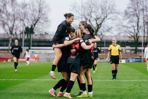 06.12.25, Frauen, Fussball, Google Pixel Frauen Bundesliga, Saison 2025 2026, Bayer 04 Leverkusen - RB Leipzig, 12. Spieltag Leverkusen Jubel über das Tor von Loreen Bender ( 19 - Bayer 04 Leverkusen) zum 1:0 Leverkusen Ulrich-Haberland-Stadion NRW Deutschland