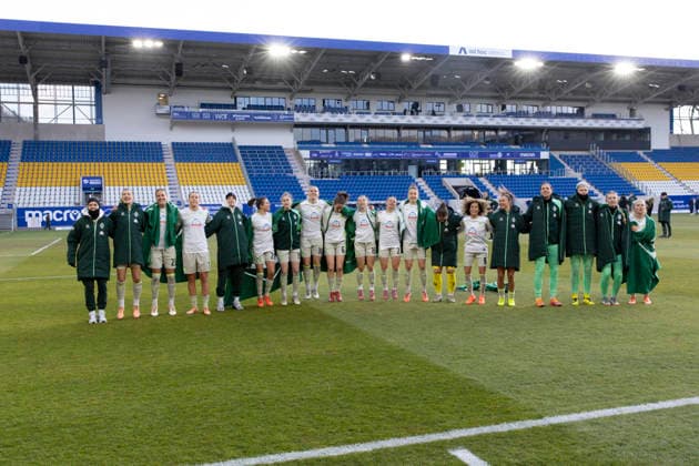 Google Pixel Frauen-Bundesliga: FC Carl Zeiss Jena vs. SV Werder Bremen; Jena; 06.12.2025 Jubel SV Werder Bremen Google Pixel Frauen-Bundesliga: FC Carl Zeiss Jena vs. SV Werder Bremen; ad hoc arena im Ernst-Abbe-Sportfeld; 06.12.2025 DFB REGULATIONS PROHIBIT ANY USE OF PHOTOGRAPHS AS IMAGE SEQUENCES AND OR QUASI-VIDEO. Copyright: xBEAUTIFULxSPORTS Duehringx