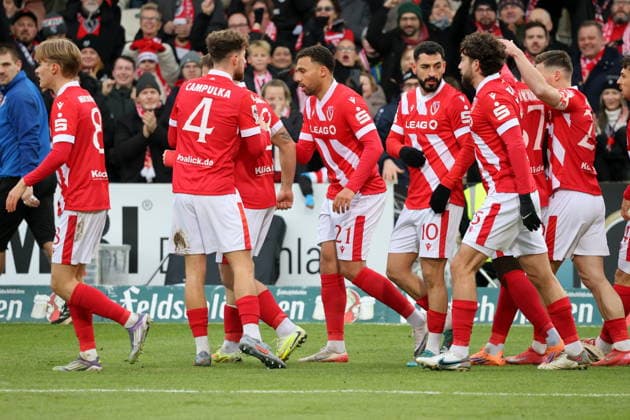 Cottbuser Torjubel Fussball 3. Liga 2025 2026 FC Energie Cottbus - MSV Duisburg