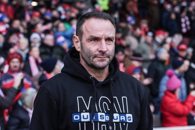 Fussball, 3.Liga Saison 2025 2026 17.Spieltag FC Energie Cottbus - MSV Duisburg 06.12.2025, LEAG Energie Stadion Dietmar Hirsch (Cheftrainer, MSV Duisburg) Cottbus LEAG Energie Stadion Brandenburg Deutschland