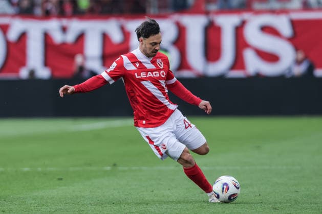 Fussball, 3.Liga Saison 2025 2026 17.Spieltag FC Energie Cottbus - MSV Duisburg 06.12.2025, LEAG Energie Stadion Simon Straudi (FC Energie Cottbus, 44) Cottbus LEAG Energie Stadion Brandenburg Deutschland