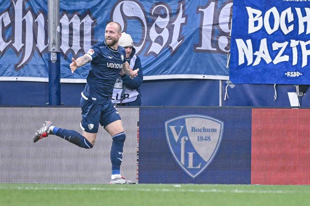 06.12.2025, Fussball, 2. Bundesliga, 15. Spieltag Saison 2025 2026, VfL Bochum - DSC Arminia Bielefeld, Philipp Hofmann (VfL Bochum 1848) freut sich über das Tor zum 1:0, xRHR-FOTO TKx