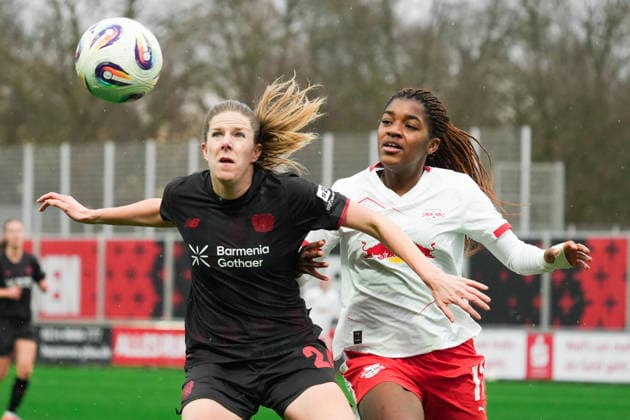 Deutschland: Google Pixel Frauen-Bundesliga 2025 26, 12. Spieltag - Bayer 04 Leverkusen vs. RB Leipzig - 06.12.2025 - Ulrich-Haberland-Stadion (Leverkusen, Nordrhein-Westfalen) Lilla Turanyi (Bayer 04 Leverkusen, 24) Copyright: xCelinaxLeiersx