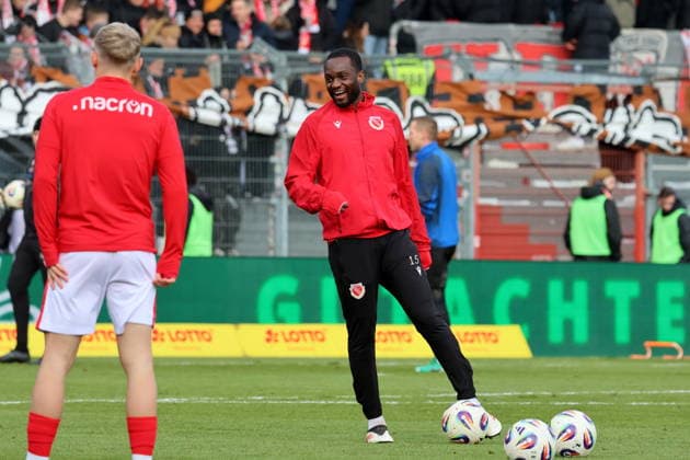 15 Dennis Duah (Energie Cottbus) Fussball 3. Liga 2025 2026 FC Energie Cottbus - MSV Duisburg