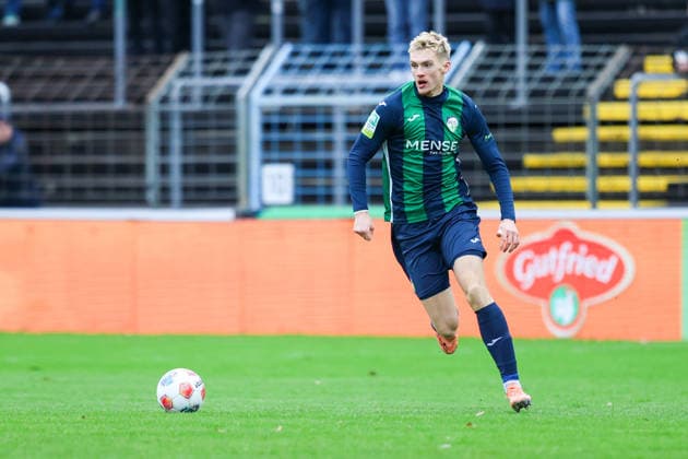 06.12.2025, xKWIx, Fußball, Regionalliga West, FC Gütersloh - RW Oberhausen, Ohlendorf Stadion im Heidewald: Luis Frieling (FC Gütersloh 21) Photo: xKamilxWilkowskixPressefotoKochx NRW Deutschland