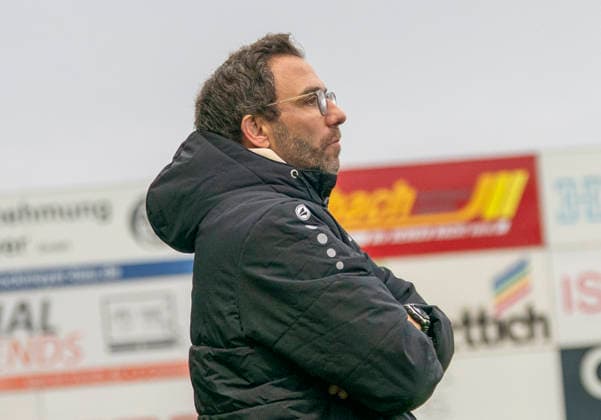 Boris Schommers (Sportfreunde Siegen, Trainer) SV Rödinghausen - Sportfreunde Siegen 28.11.2025 Fussball, Regionalliga West, 18. Spieltag, GER, Wiehenstadion, Rödinghausen Copyright: MarcoxBader