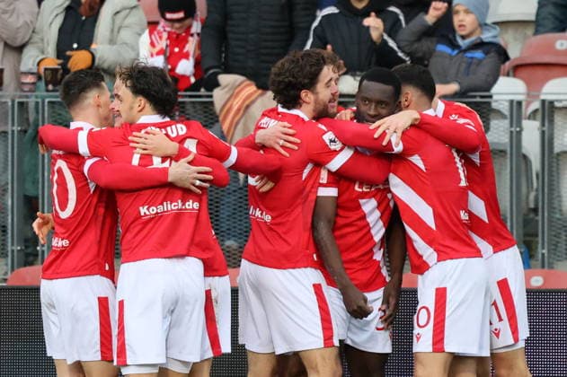 Cottbuser Torjubel Fussball 3. Liga 2025 2026 FC Energie Cottbus - MSV Duisburg