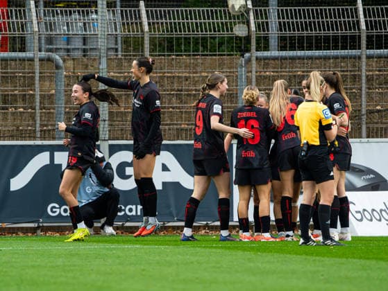 Loreen Bender (Bayer 04 Leverkusen, 19) jubelt Bayer 04 Leverkusen vs. RB Leipzig, Fußball, Frauen 1. Bundesliga, Google Pixel Frauen Bundesliga, 12. Spieltag, Saison 2025 2026, 06.12.2025 DFB REGULATIONS PROHIBIT ANY USE OF PHOTOGRAPHS AS IMAGE SEQUENCES AND OR QUASI-VIDEO, Bayer 04 Leverkusen vs. RB Leipzig, Fußball, Frauen Bundesliga, Google Pixel Frauen Bundesliga, 12. Spieltag, Saison 2025 2026, 06.12.2025 Leverkusen Copyright: xEibner-Pressefoto DamianxKruczynx EP_DKI