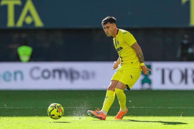 December 6, 2025, Villarreal, Castellon, SPAIN: Alberto Moleiro of Villarreal CF in action during the Spanish league, LaLiga EA Sports, football match played between Villarreal CF and Getafe CF at La Ceramica stadium on December 6, 2025, in Villarreal, Spain. Villarreal SPAIN - ZUMAa181 20251206_zaa_a181_116 Copyright: xIvanxTerronx