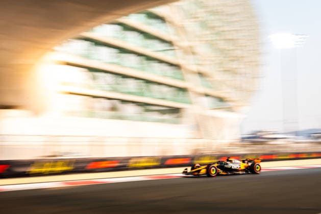Formula 1 Abu Dhabi Grand Prix in Abu Dhabi, UAE - 06 Dec 2025 McLaren Formula 1 Team s Australian driver Oscar Piastri seen in action during the free practice three of the Formula 1 Abu Dhabi Grand Prix 2025 at Yas Marina Circuit. Abu Dhabi United Arab Emirates Copyright: xLucaxMartinix xSOPAxImagesx LMB03010