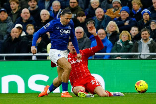 Everton v Nottingham Forest, Liverpool, UK - 6 December 2025 Jack Grealish of Everton is fouled by Nicolo Savona of Nottingham Forest during the English Premier League Match between Everton and Nottingham Forest at Hill Dickinson Stadium on 6 December 2025 in Liverpool, England (Photo by Steve Taylor PPAUK) Bramley-Moore Dock Hill Dickinson Stadium Liverpool England Copyright: xStevexTaylor PPAUKx PPA-234418