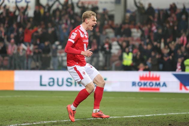 25 Ted Tattermusch (Energie Cottbus) bejubelt den 3-2-Siegtreffer, Cottbuser Torjubel Fussball 3. Liga 2025 2026 FC Energie Cottbus - MSV Duisburg