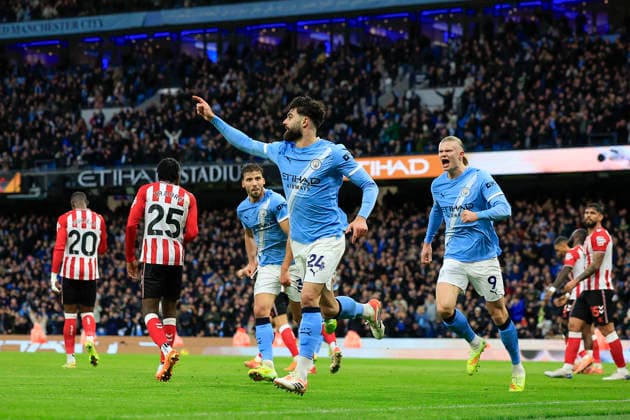 Manchester City v Sunderland Premier League 06 12 2025. Josko Gvardiol (24) of Manchester City celebrates scoring to make it 2-0 during the warm-up ahead of the Premier League match between Manchester City and Sunderland at the Etihad Stadium, Manchester, England on 6 December 2025. Manchester Etihad Stadium Manchester England Editorial use only DataCo restrictions apply See www.football-dataco.com , Copyright: xConorxMolloyx PSI-23347-0027