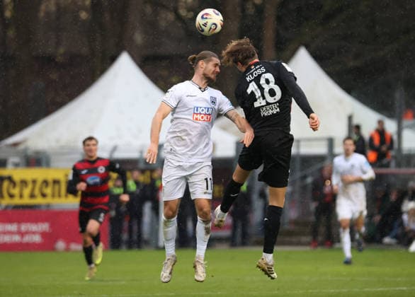 v.l. Dennis Chessa (SSV 1846 Ulm 11), Tim Kloss (Viktoria Koeln 18) GER, Viktoria Koeln 1904 vs. SSV 1846 Ulm, Fussball, 3. Liga, 17. Spieltag, Spielzeit 2025 2026, 06.12.2025. (DFL DFB REGULATIONS PROHIBIT ANY USE OF PHOTOGRAPHS as IMAGE SEQUENCES and or QUASI-VIDEO). GER, Viktoria Koeln 1904 vs. SSV 1846 Ulm, Fussball, 3. Liga, 17. Spieltag, Spielzeit 2025 2026, 06.12.2025. Koeln Copyright: xEibner-Pressefotox xThomasxStoeckerx EP_TSR
