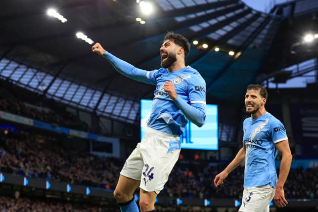 Manchester City v Sunderland Premier League 06 12 2025. Josko Gvardiol (24) of Manchester City celebrates scoring to make it 2-0 during the warm-up ahead of the Premier League match between Manchester City and Sunderland at the Etihad Stadium, Manchester, England on 6 December 2025. Manchester Etihad Stadium Manchester England Editorial use only DataCo restrictions apply See www.football-dataco.com , Copyright: xConorxMolloyx PSI-23347-0028