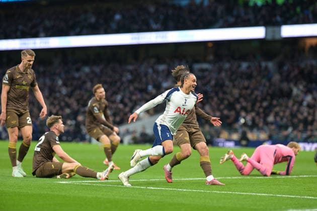 Spurs vs Brentford, Premier League GOAL Xavi Simons of Tottenham Hotspur celebrates his teams second goal during the Spurs vs Brentford, Premier League match at the Tottenham Hotspur Stadium London. London Tottenham Hotspur Stadium UK Copyright: xMartinxDaltonx Spurs_vs_Brentford_061225_MD_177