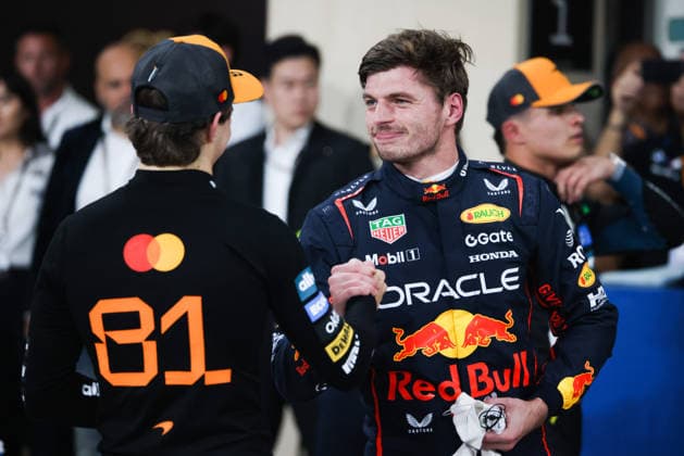 F1 Abu Dhabi Grand Prix 2025 Max Verstappen of Red Bull Racing and Oscar Piastri of McLaren after the qualifying session ahead of Formula 1 Abu Dhabi Grand Prix at Yas Marina Circuit on December 6th, 2025 in Abu Dhabi, United Arab Emirates. Abu Dhabi United Arab Emirates  Copyright: xBeataxZawrzelx originalFilename:zawrzel-f1abudha251206_np4gG.jpg