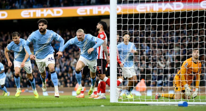 Manchester City v Sunderland - Premier League Ruben Dias, Josko Gvardiol and Erling Haaland of Manchester City celebrate 2nd goal during the Premier League match between Manchester City and Sunderland at Etihad Stadium on December 6, 2025 in Manchester, England. Manchester Etihad Stadium England United Kingdom Copyright: xNealxSimpson Sportsphoto APLx 14143981