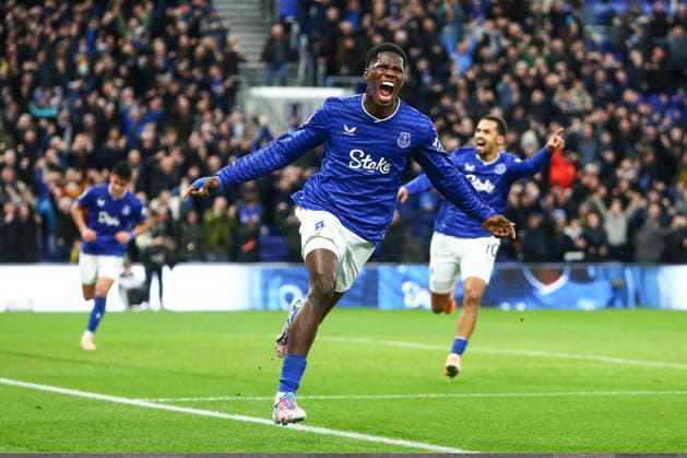 Everton v Nottingham Forest, Premier League Thierno Barry of Everton scores a GOAL 2-0 and celebrates during the Everton v Nottingham Forest Premier League match at the Hill Dickinson Stadium, Liverpool, England on 6 December 2025 Credit: Luke Williams Every Second Media Editorial use only. All images are copyright Every Second Media Limited. No images may be reproduced without prior permission. All rights reserved. Premier League and Football League images are subject to licensing agreements with Football DataCo Limited. see https: www.football-dataco.com Copyright: xIMAGO EveryxSecondxMediax ESM-1699-0046 LukexWilliamsx xEveryxSecondxMediax